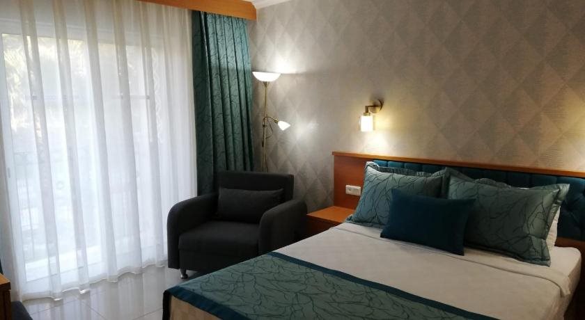 Green Forest Holiday Village