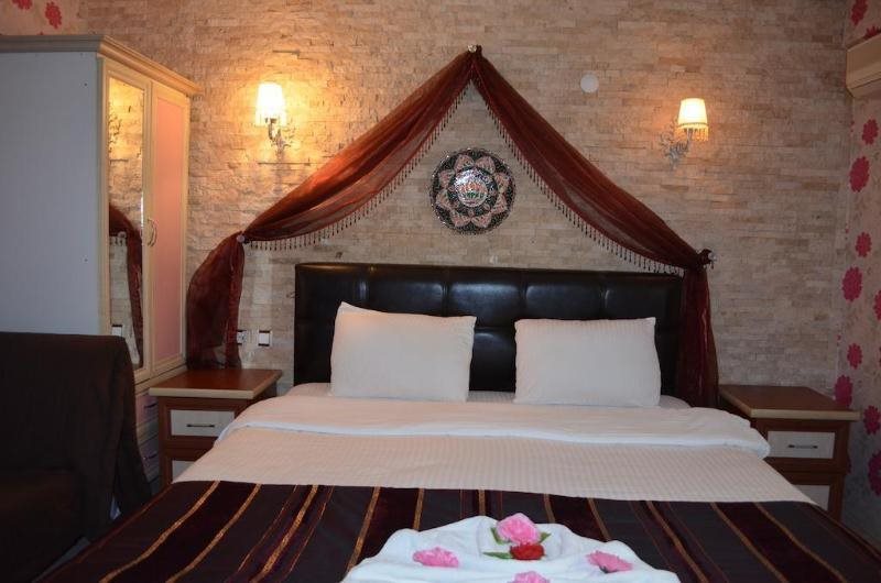 Melrose House Hotel
