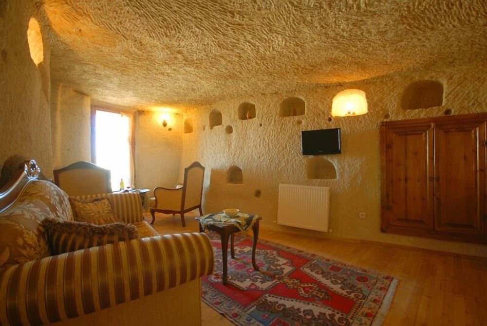 Arif Cave Hotel