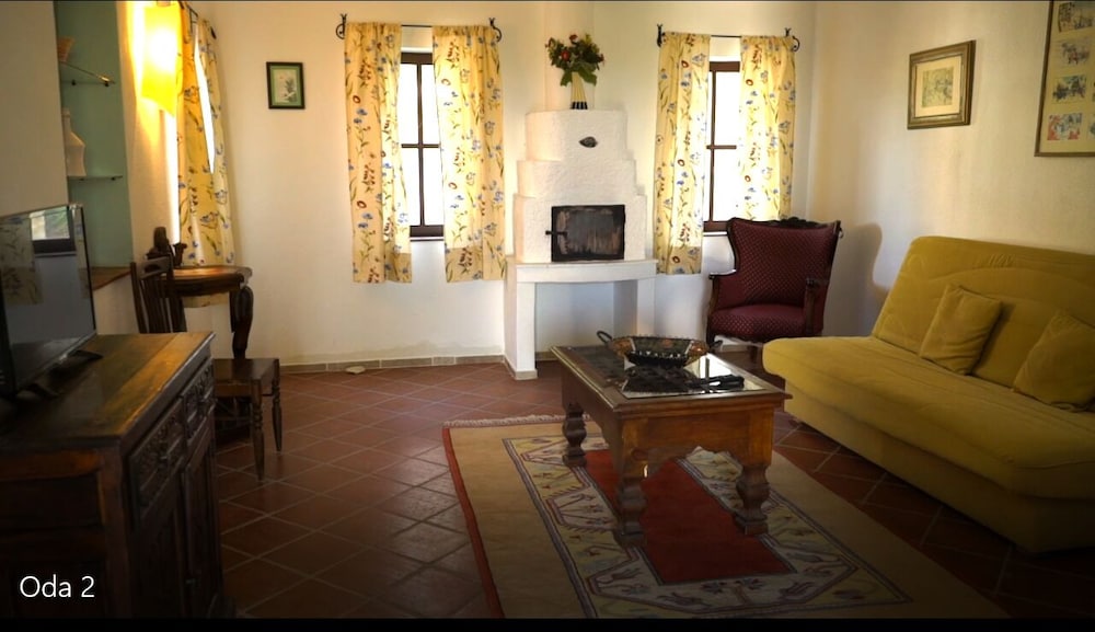 Chateau Triopia Boutique Hotel