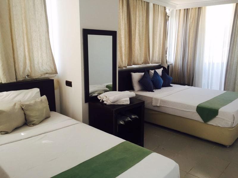 Temple Class Hotel
