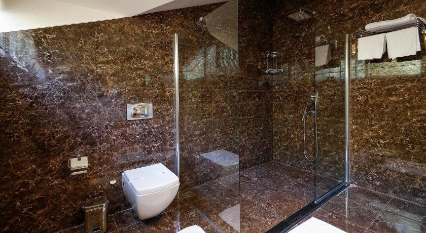 Morina Deluxe Hotel