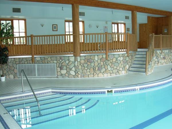Glacier House Resort