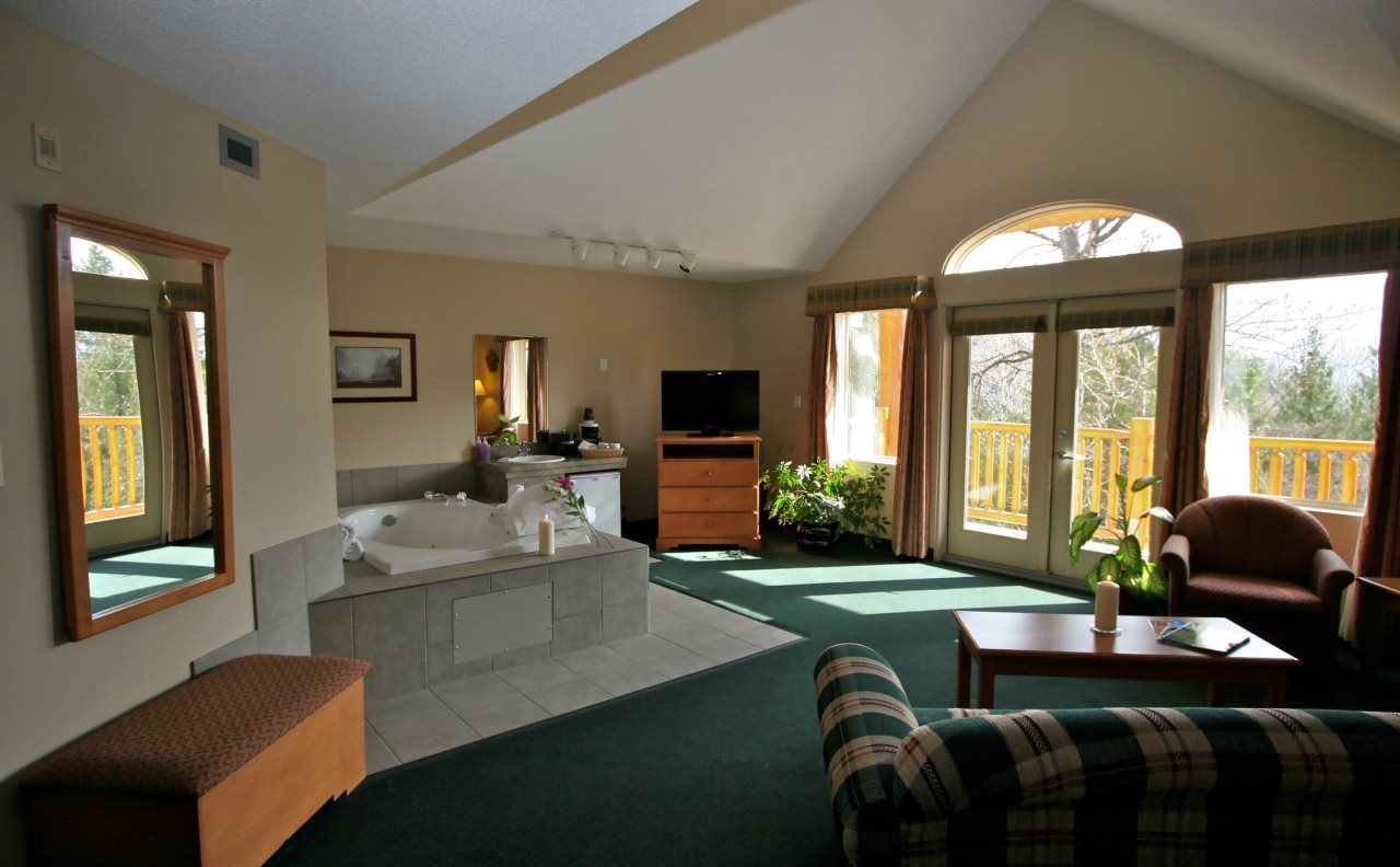 Coast Hillcrest Hotel
