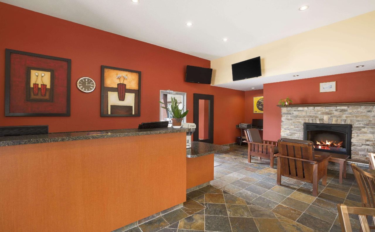 Days Inn & Suites by Wyndham Revelstoke