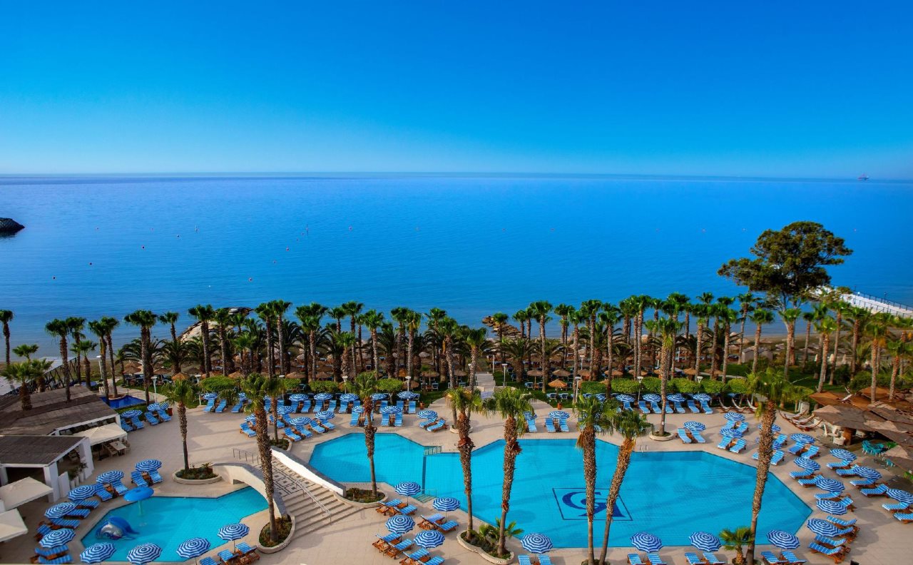 GrandResort Hotel