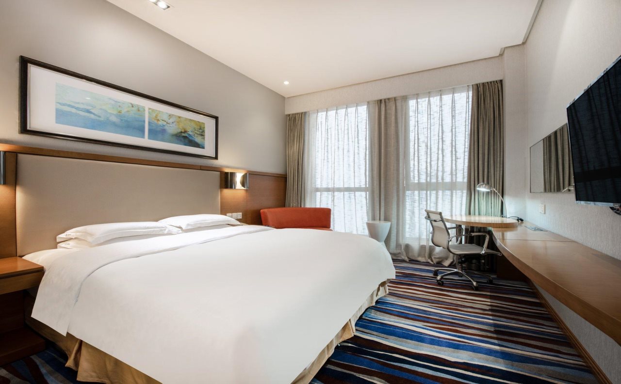 Holiday Inn Express Chongqing Guanyinqiao
