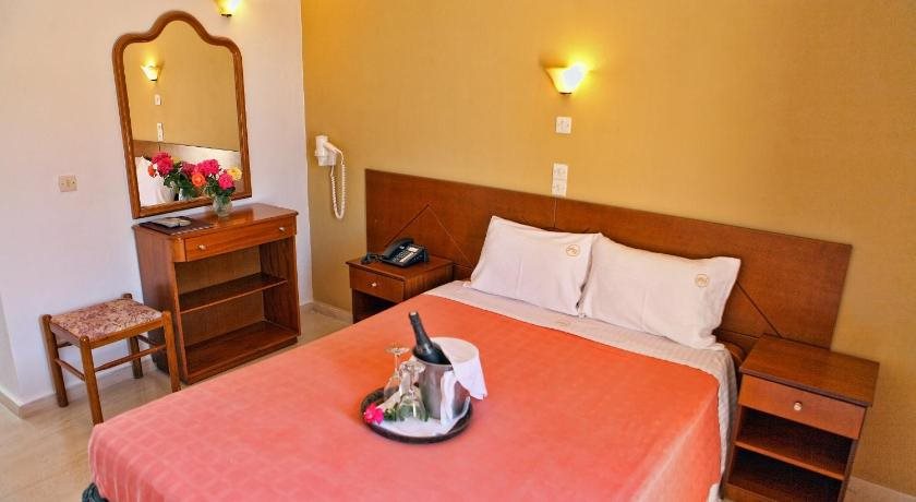 Pasiphae Hotel