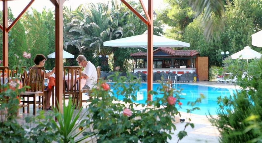 Pasiphae Hotel