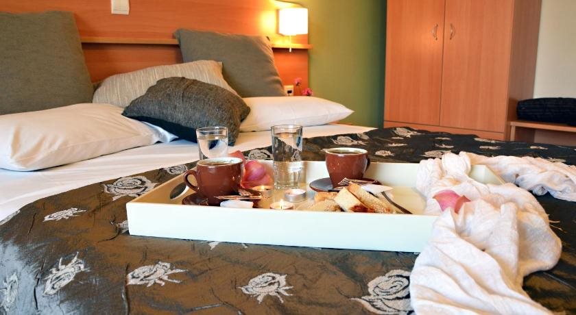 Belussi Beach Hotel & Suites
