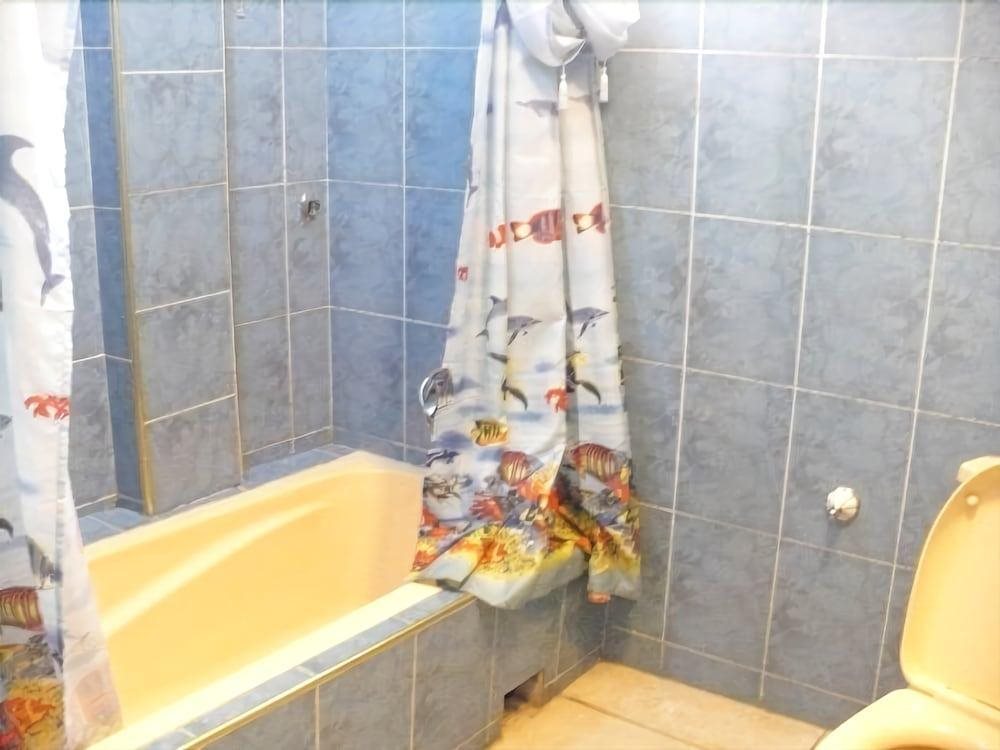 True Vine Hotel