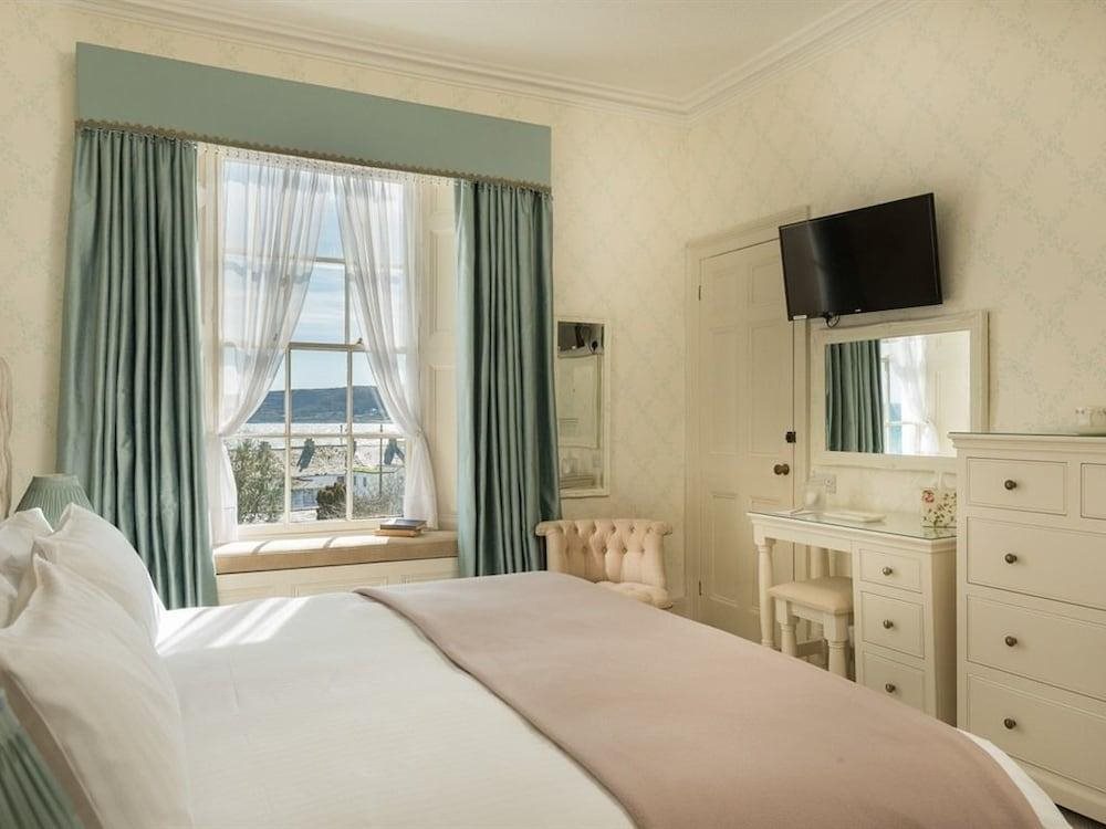 Camilla House - Guest house