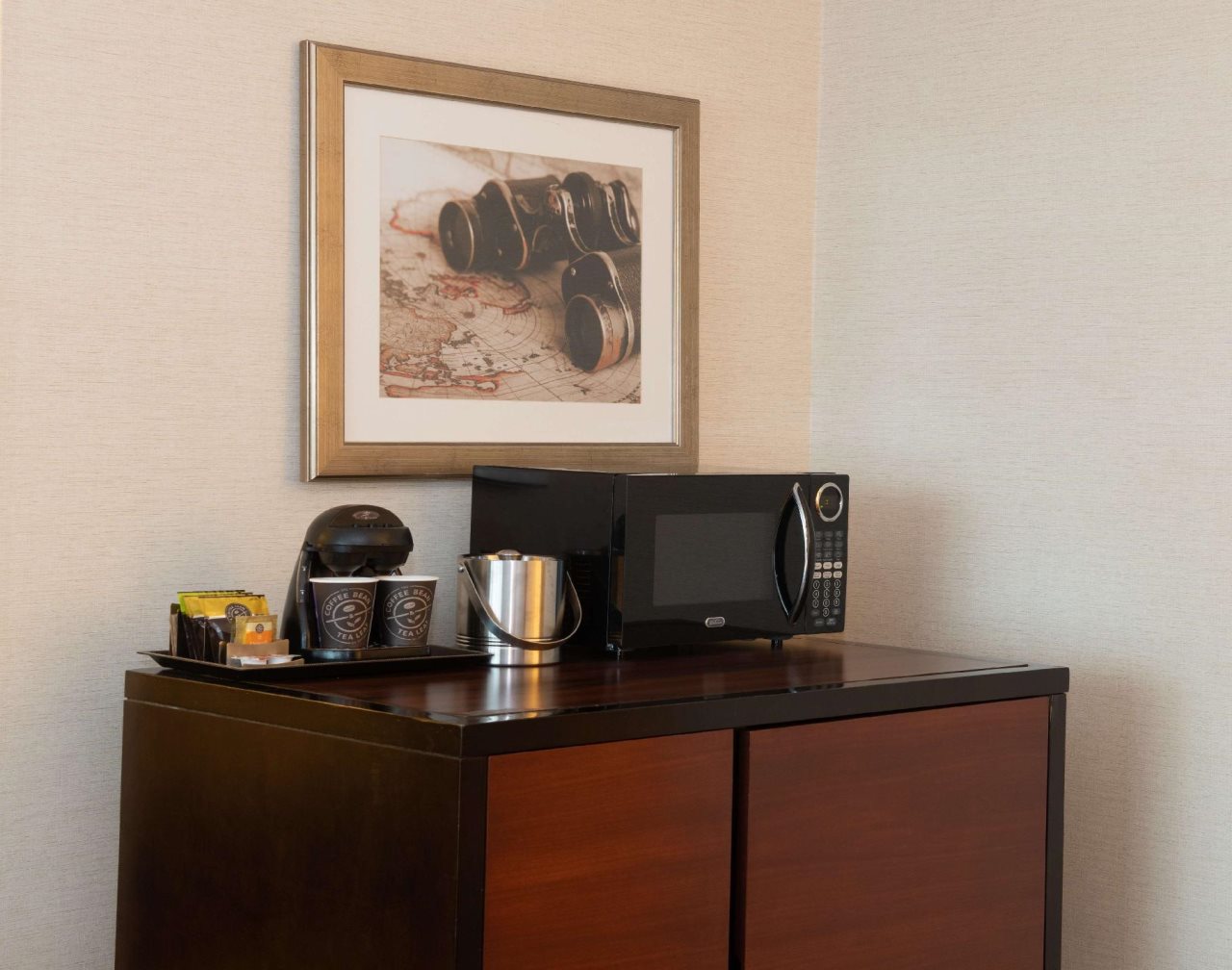 DoubleTree by Hilton Hotel and Suites Charleston Airport