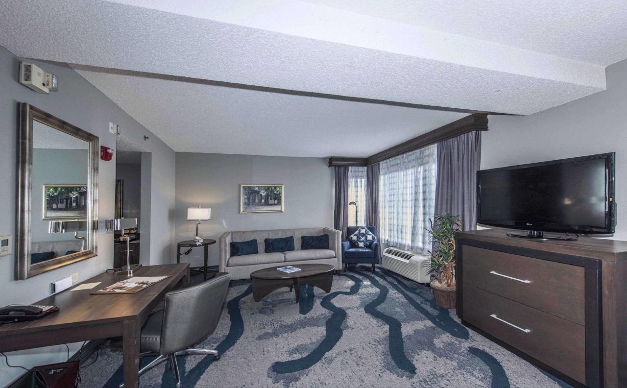 DoubleTree by Hilton North Charleston Convention Center
