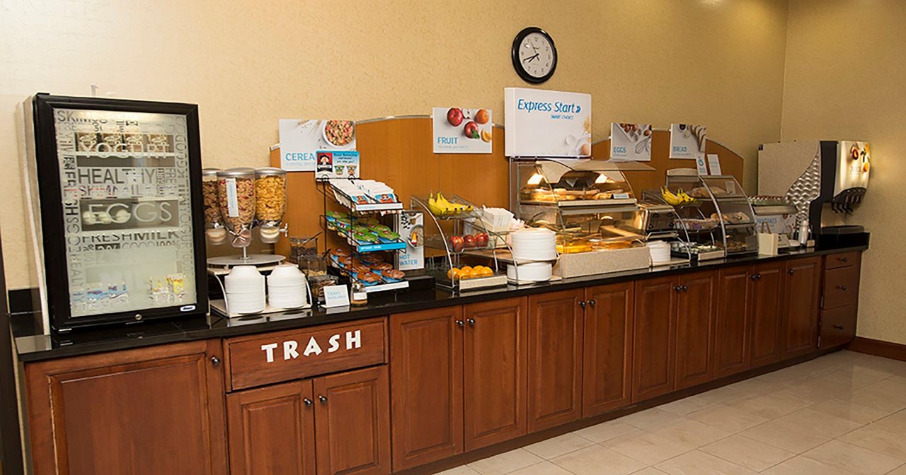 Holiday Inn Express Boonville