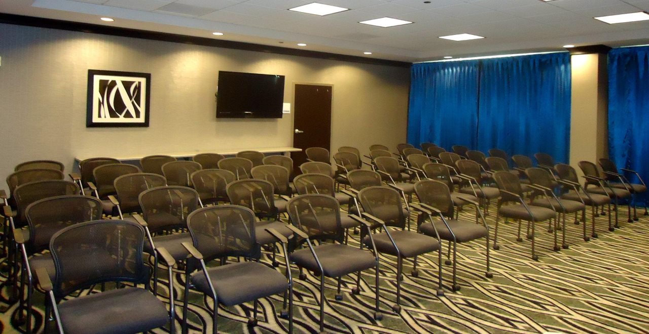 Holiday Inn Express Hotel & Suites Charleston Arpt-Conv Ctr Area
