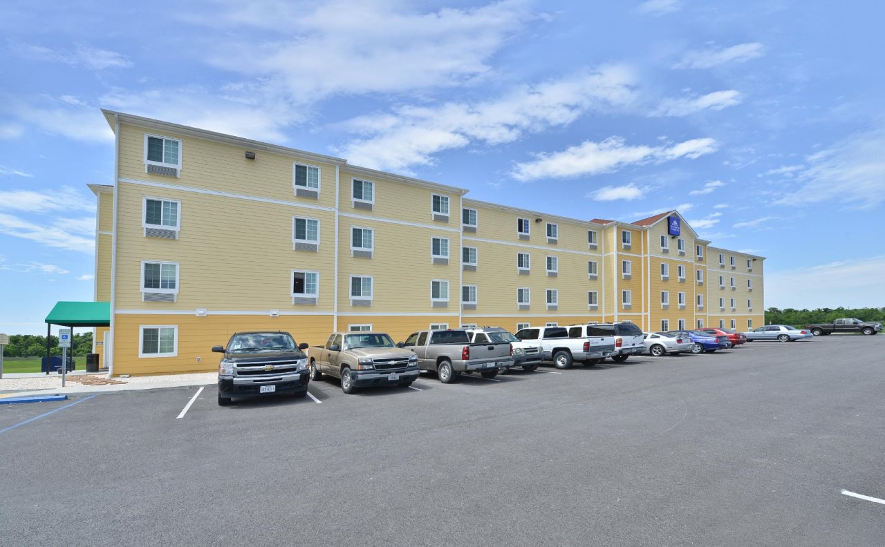 Amelia Extended Stay & Hotel