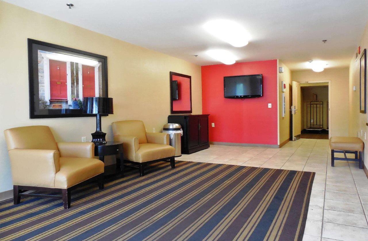 Extended Stay America - Charleston - Northwoods Blvd.