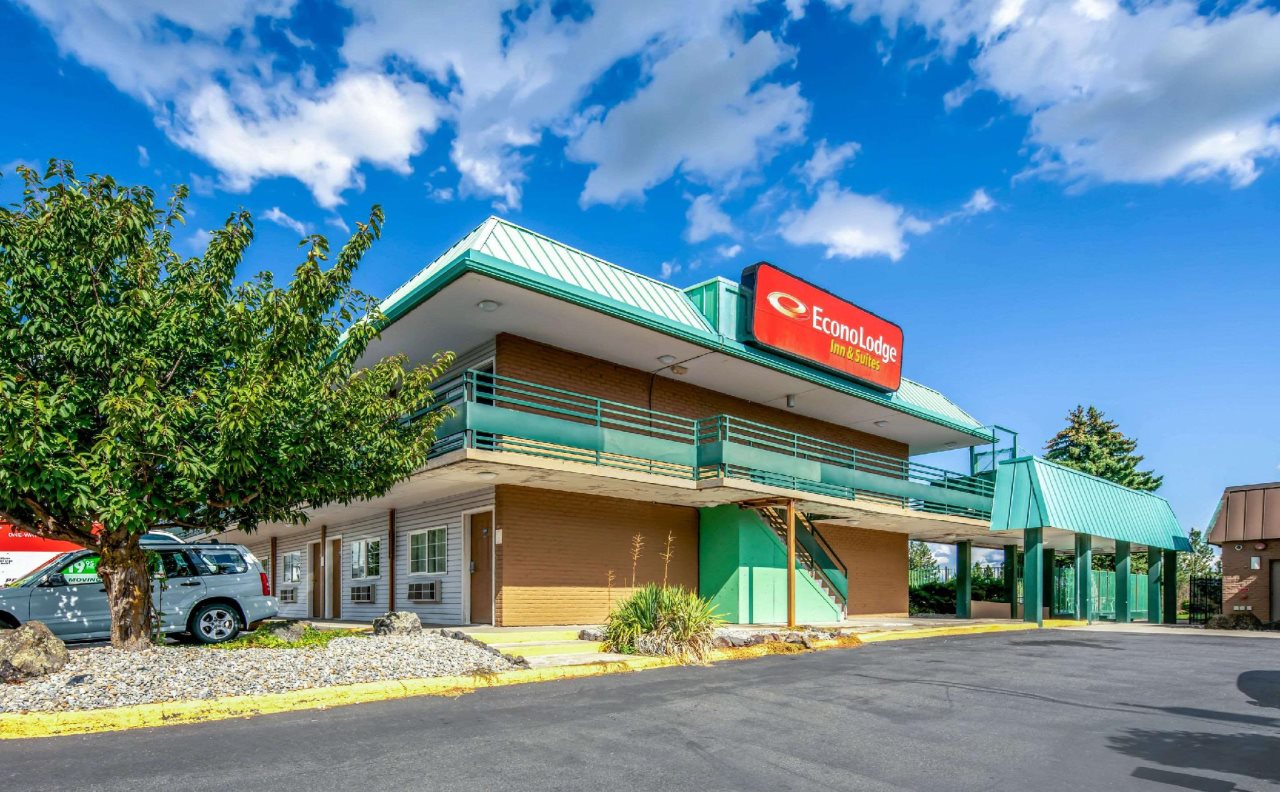 Econo Lodge Inn & Suites Spokane