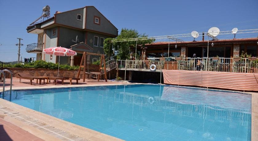 Evita Apart Hotel
