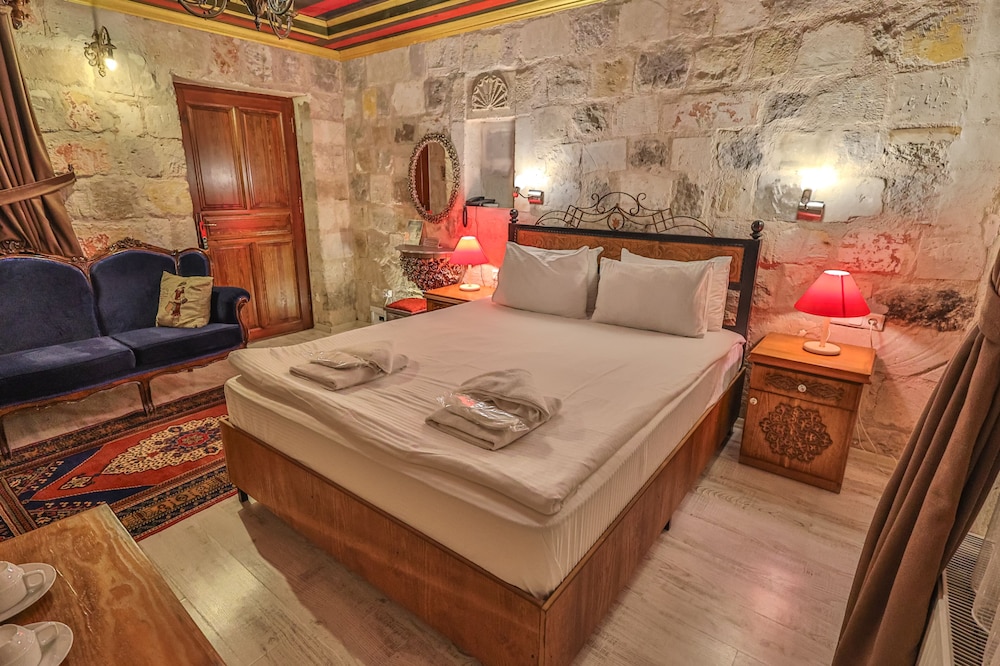 Bedrock Cave Hotel