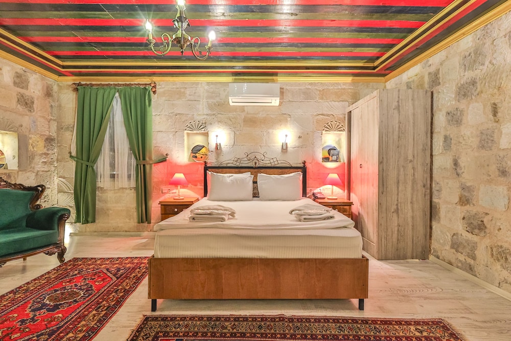 Bedrock Cave Hotel