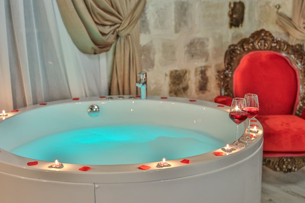 Bedrock Cave Hotel