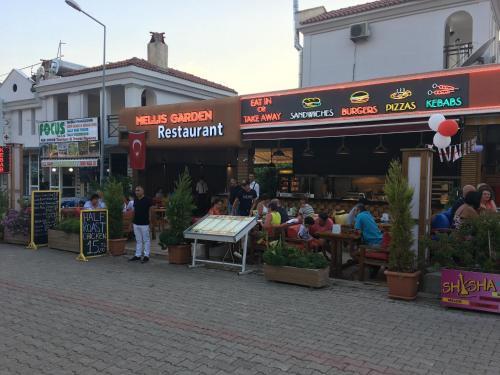 Mellis Beach Hotel