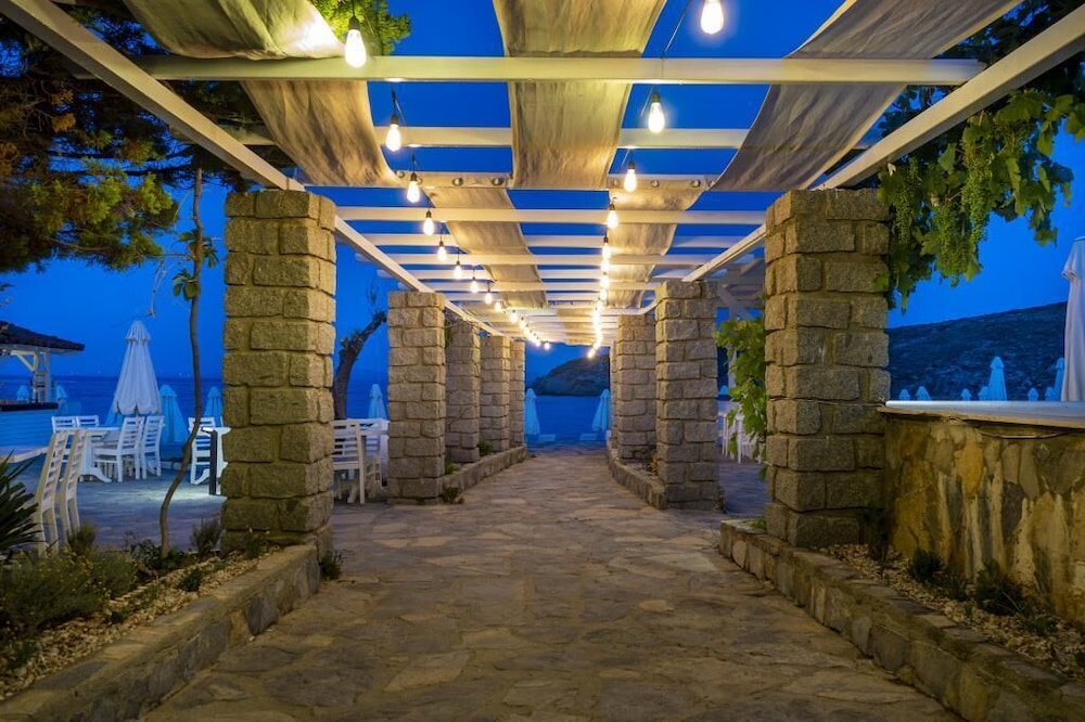 Pelagos Hotel