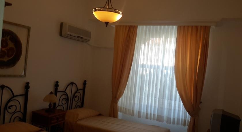 Ege Hotel