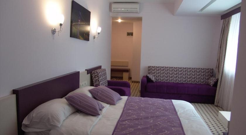 Izan Hotel