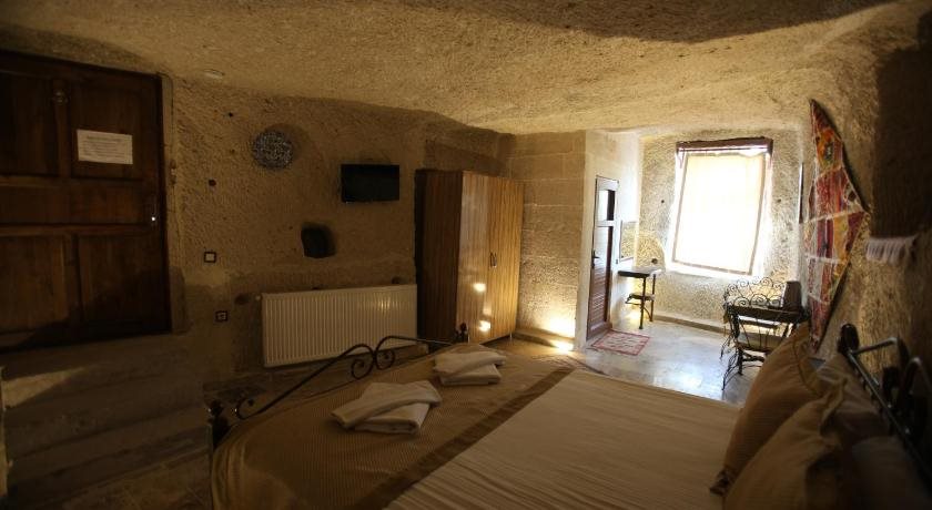 Sakura Cave Hotel