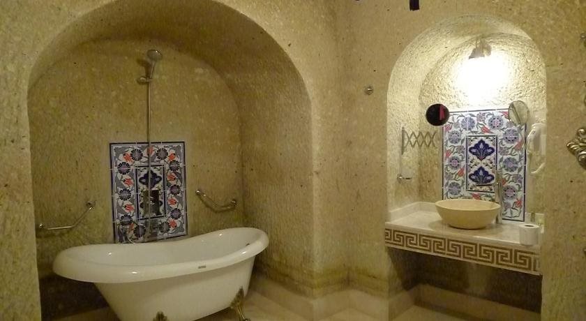 King Cave Hotel