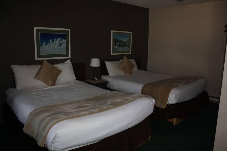 Monashee Lodge