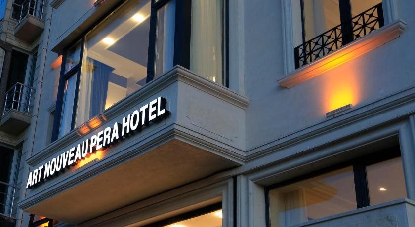 Art Nouveau Pera
