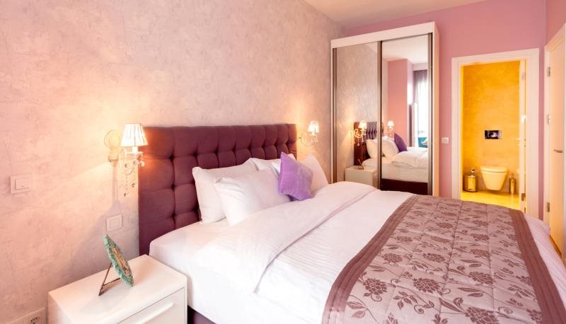 Mera Suites