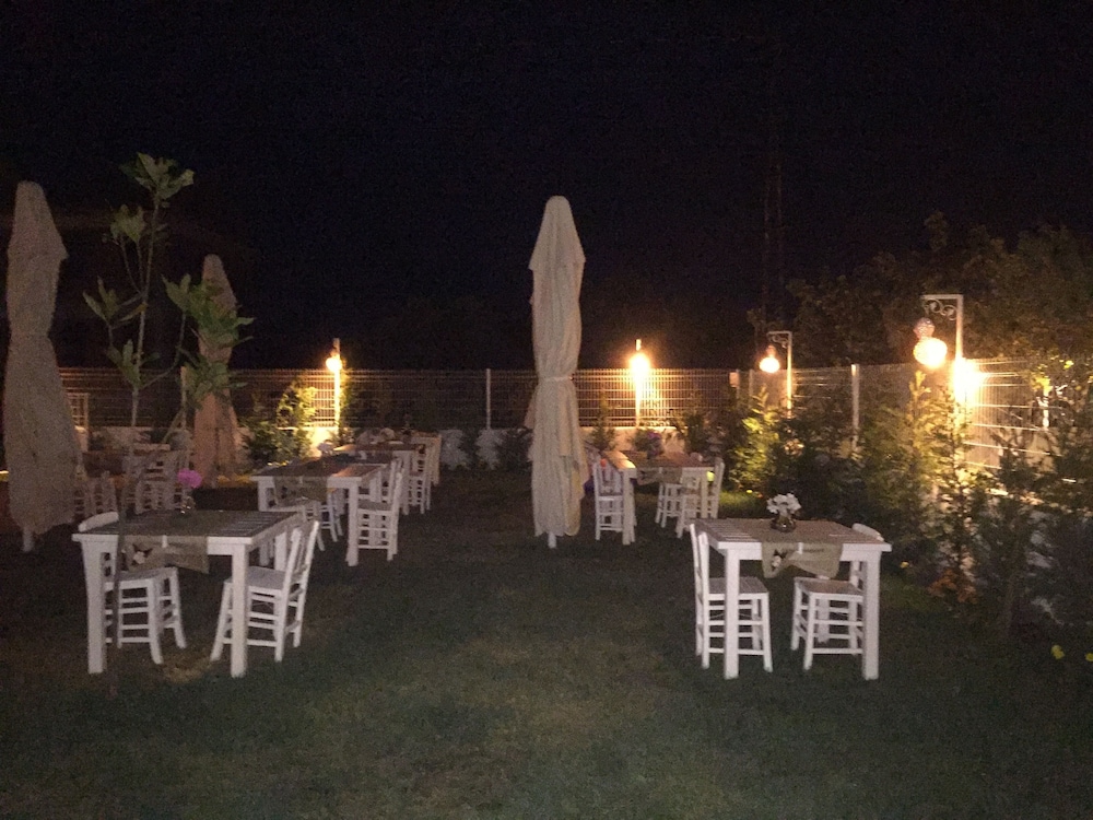 Garden Ada Hotel