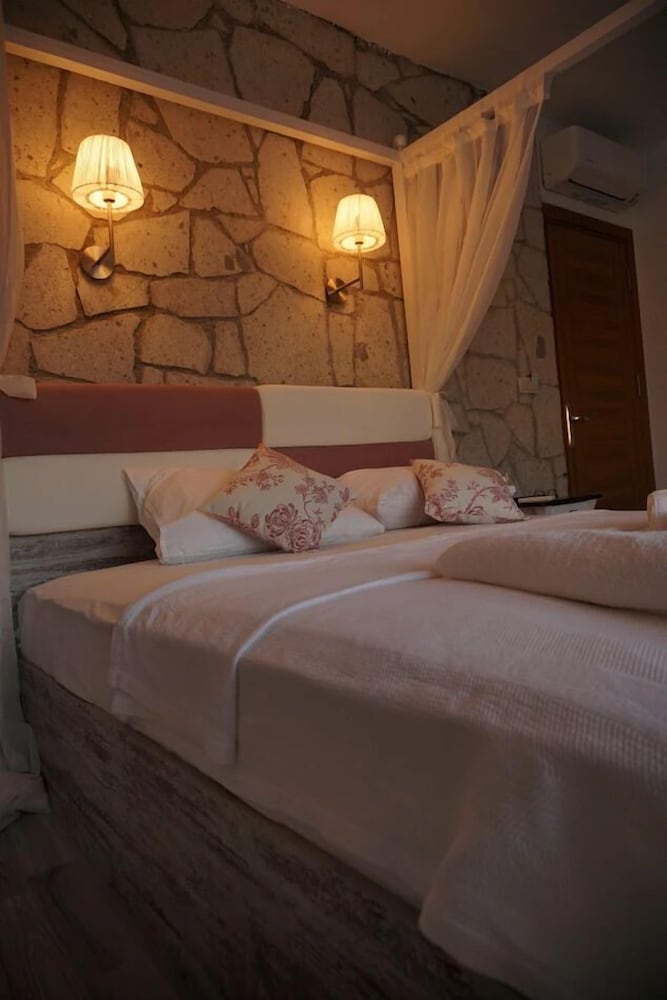 La Mira Otel