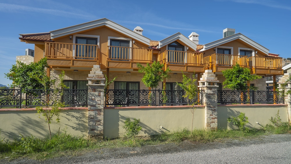Dalyan Live Spa Resort Hotel