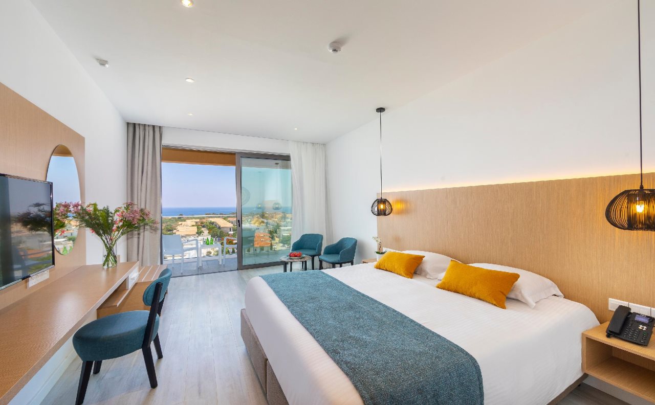 Leonardo Crystal Cove Hotel and Spa by the Sea